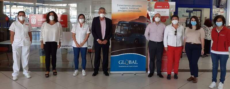 Equipo del ICHH con trabajadores de Global/TA.